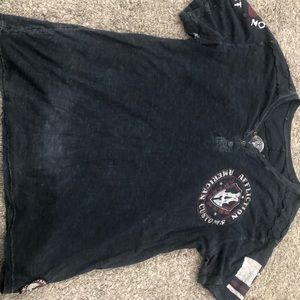 Very comfortable quality affliction t shirt